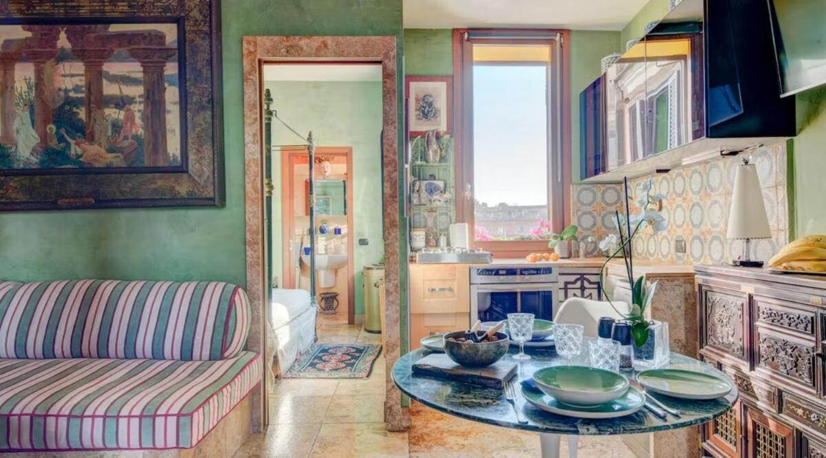Terrarium Trastevere, Boutique With Terrace Apartment *